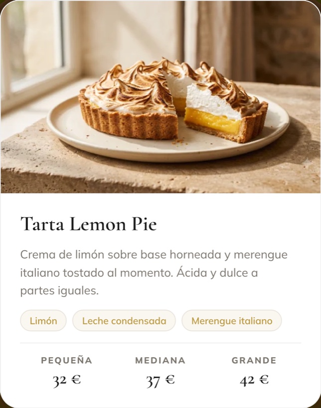 Tarta Lemon Pie. Crema de limón sobre base horneada y merengue italiano tostado al momento. Pequeña 32 €, mediana 37 €, grande 42 €.